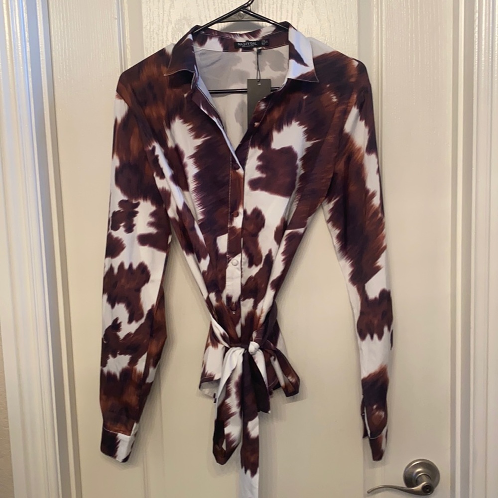 Brown and white cow pattern button blouse NASTY GAL SIZE 4 (US)